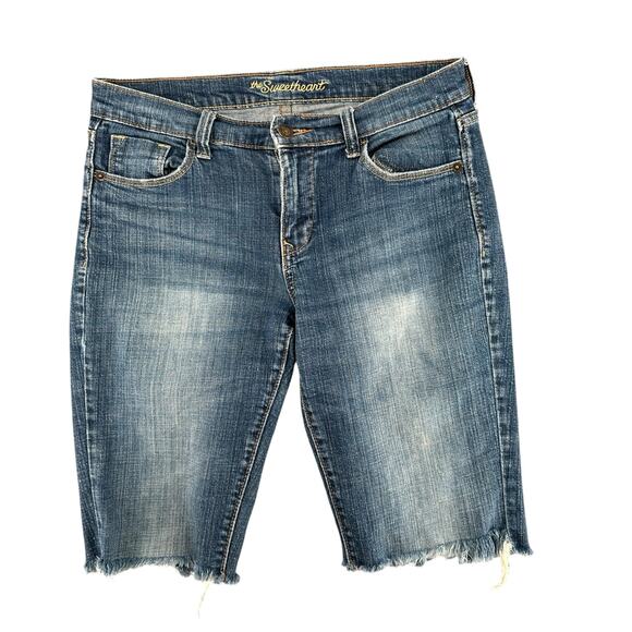 Old Navy The Sweetheart Long Cut-Off Denim Jean Shorts Jorts Raw Hem 4 - Picture 1 of 4